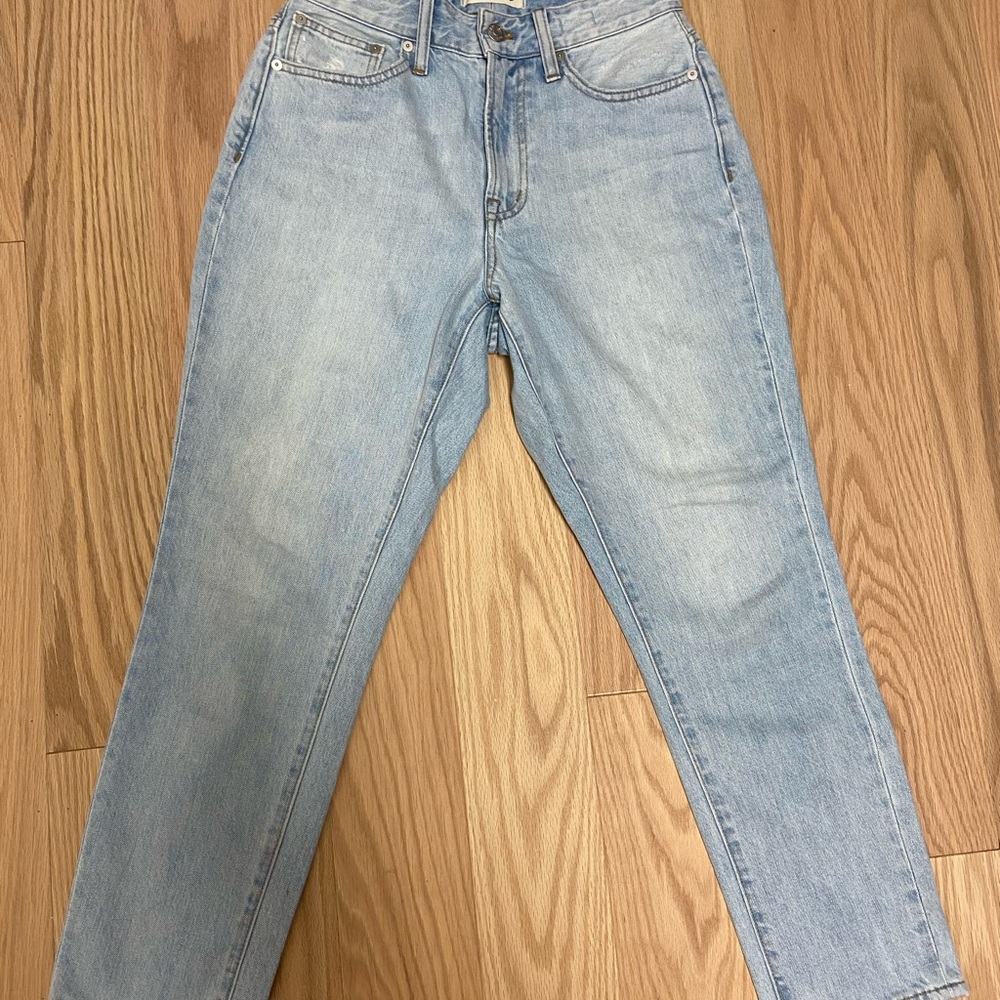 Madewell “the curvy perfect vintage jean” size 26P